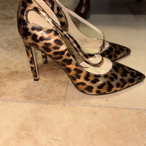 Nine West Brown Leopard Print Heels - Picture 3 of 3